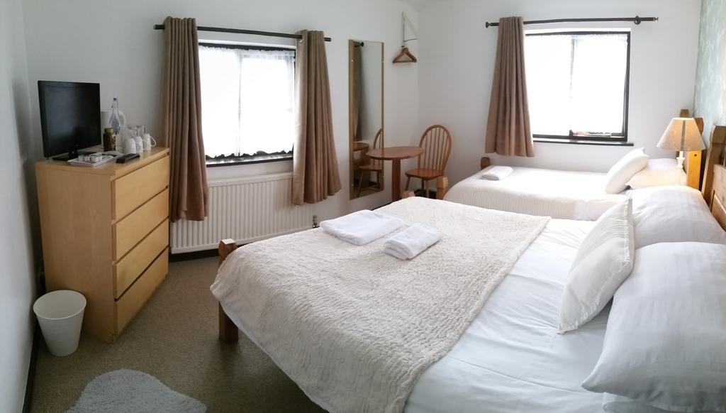 New Gurkha Inn Брекон Екстер'єр фото